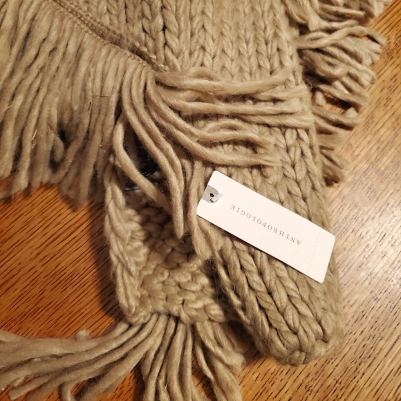 Anthropologie Cozy Fringed Scarf - camel - Picture 7 of 9